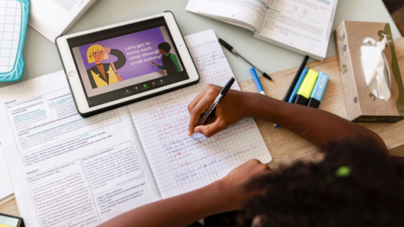A nova era da aprendizagem chegou: José Henrique Gomes Xavier destaca os impactos do ensino híbrido na educação básica.