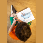 Entenda como a integração de livros e telas pode potencializar o desenvolvimento infantil com a visão da Sigma Educação e Tecnologia Ltda sobre aprendizagem equilibrada e inovadora.